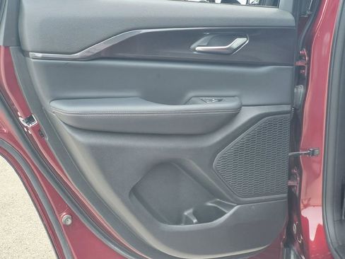 Used 2023 Jeep Grand Cherokee Altitude RWD image 24