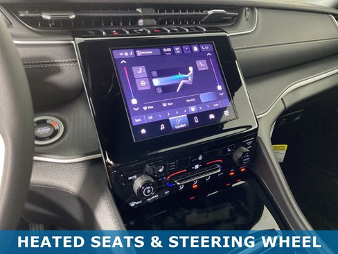 New 2025 Jeep Grand Cherokee Laredo w/ Luxury Tech Group I image 4