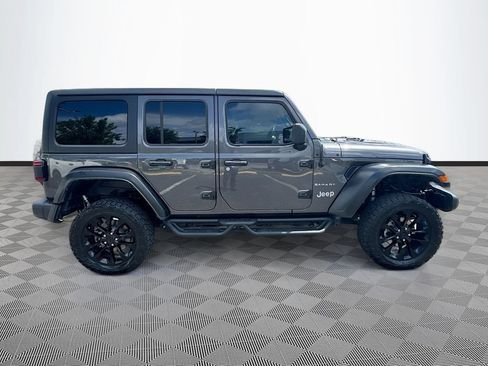 Used 2022 Jeep Wrangler Unlimited Sahara w/ Cold Weather Group AWD/4WD image 5