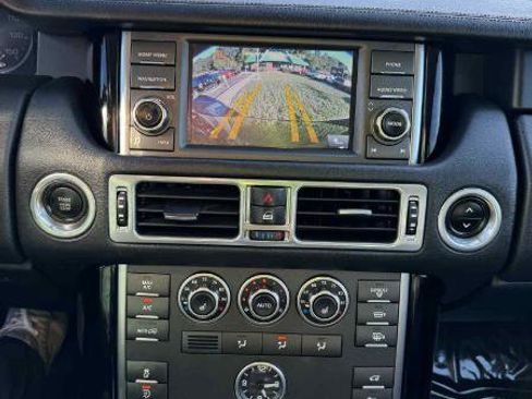 Used 2011 Land Rover Range Rover HSE image 19