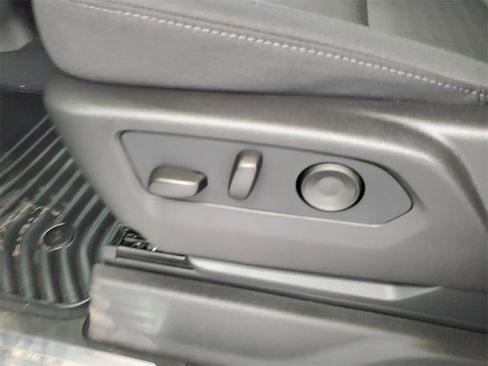 New 2026 GMC Sierra 1500 Elevation image 7