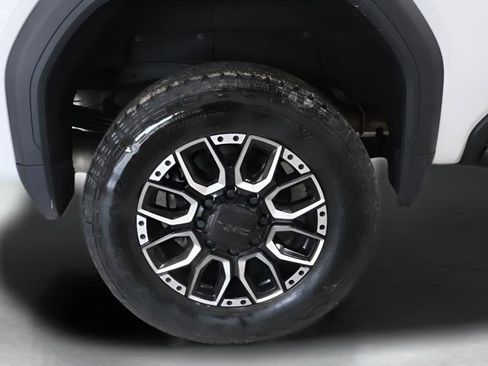 Used 2025 GMC Sierra 2500 Denali w/ Denali Reserve Package AWD/4WD image 37