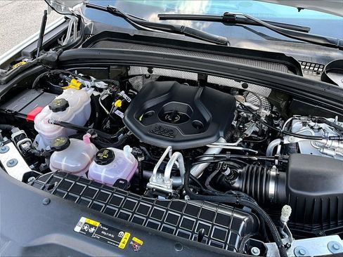 Used 2023 Jeep Grand Cherokee 4WD 4xe image 34