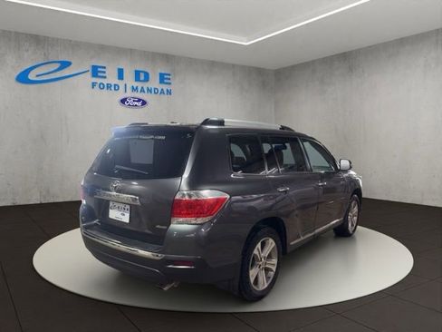 Used 2012 Toyota Highlander Limited w/ Tow Pkg AWD/4WD image 11