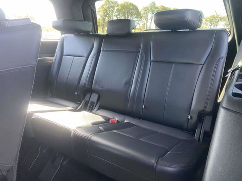 Used 2019 Ford Expedition XLT w/ Equipment Group 202A image 13