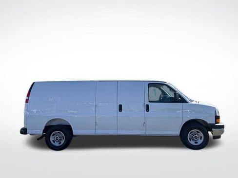 New 2025 GMC Savana 3500 Extended w/ Driver Convenience Package RWD image 14