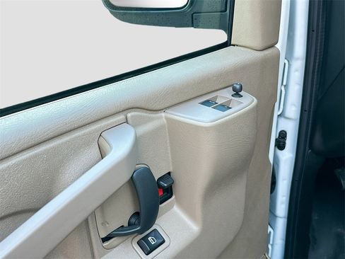 Used 2023 Chevrolet Express 2500 w/ Driver Convenience Package image 16