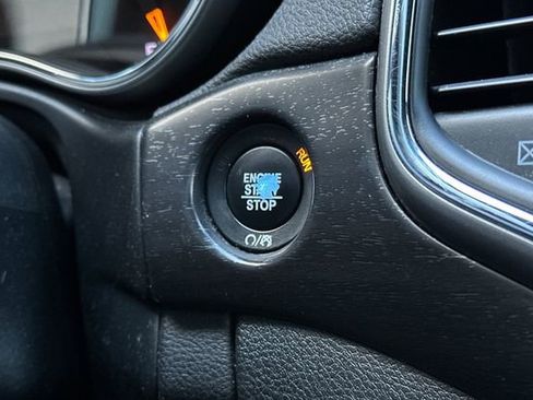 Used 2018 Jeep Grand Cherokee Altitude image 25