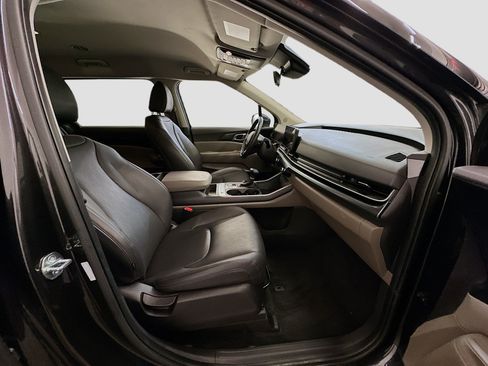 Used 2026 Kia Carnival FWD image 33