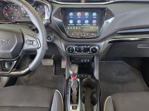 Used 2023 Chevrolet TrailBlazer RS w/ Sun and Liftgate Package image 18