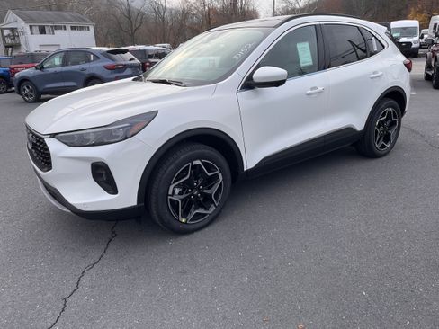 New 2026 Ford Escape Platinum w/ Premium Technology Package image 26