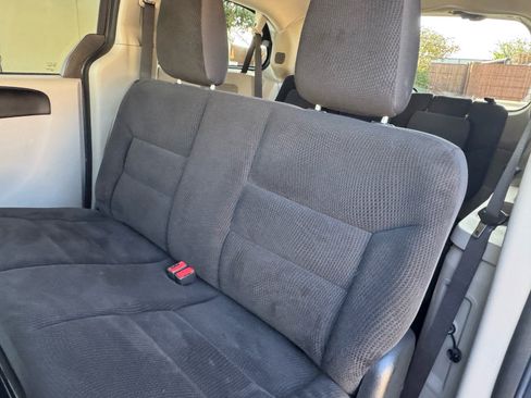 Used 2019 Dodge Grand Caravan SE w/ UConnect Hands-Free Group FWD image 9
