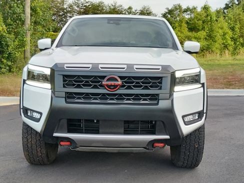 Certified 2025 Nissan Frontier PRO-4X w/ Pro Convenience Package AWD/4WD image 8