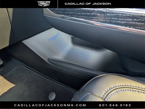 New 2025 Cadillac Escalade IQ Luxury 1 w/ Smart Trailering package image 21