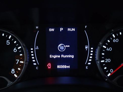 Used 2020 Jeep Renegade Altitude AWD/4WD image 17