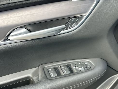 Certified 2025 Cadillac XT5 Luxury image 18