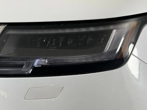 Used 2025 Land Rover Range Rover Autobiography AWD/4WD image 12
