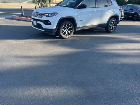 Used 2025 Jeep Compass Limited AWD/4WD image 1