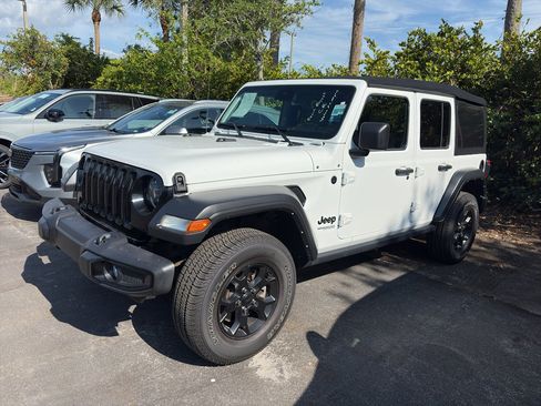 Used 2021 Jeep Wrangler Unlimited Sport AWD/4WD image 2