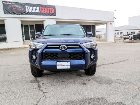 Used 2022 Toyota 4Runner SR5 Premium w/ Moonroof Package image 3
