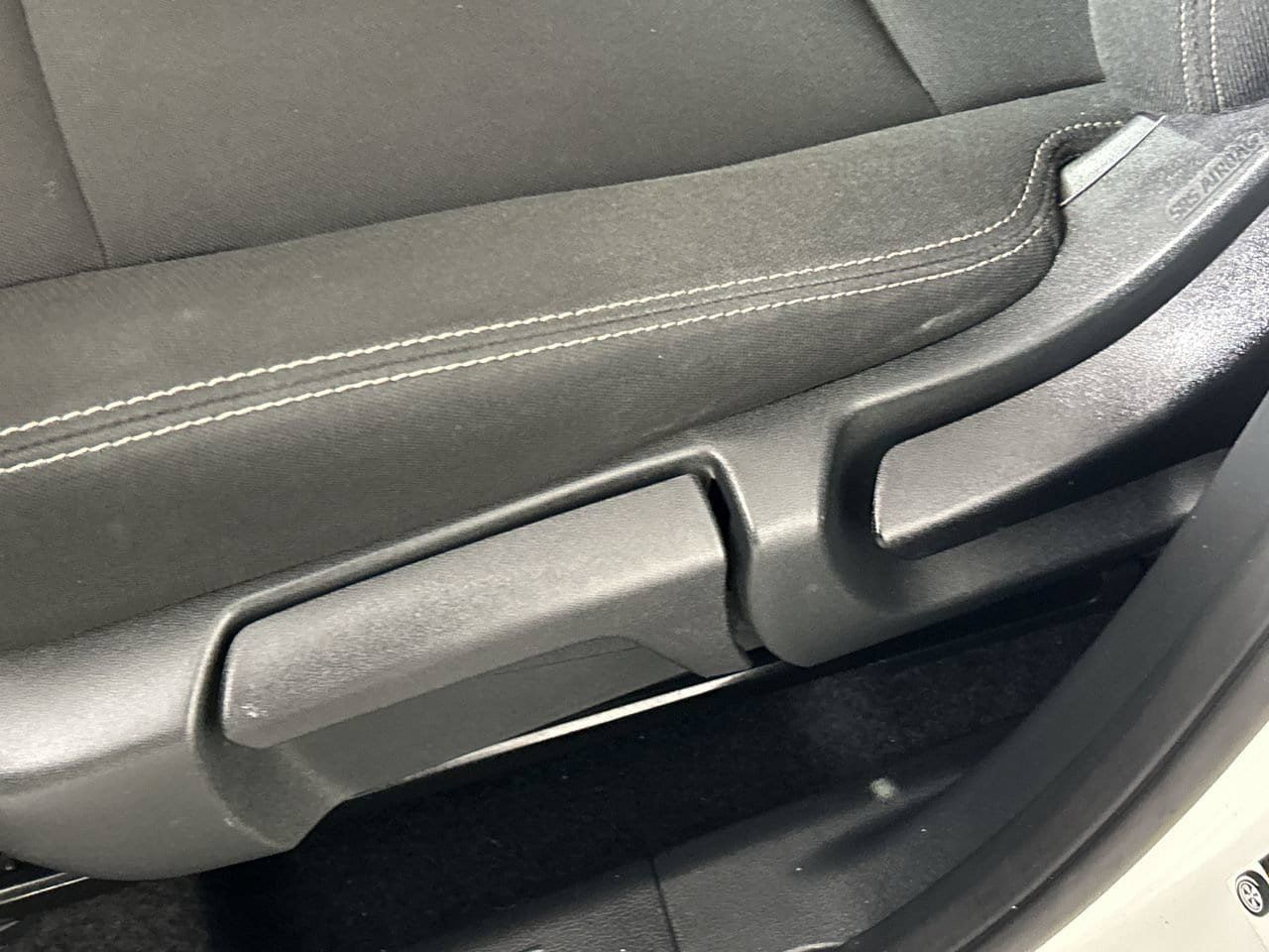 Used 2024 Nissan Rogue S FWD image 20