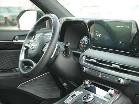 Used 2025 Hyundai Palisade Calligraphy image 15