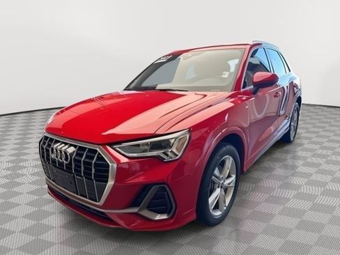 Used 2023 Audi Q3 2.0T Premium Plus w/ Premium Plus Package image 4