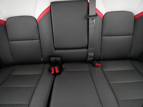 Used 2024 GMC Canyon AT4X AWD/4WD image 13