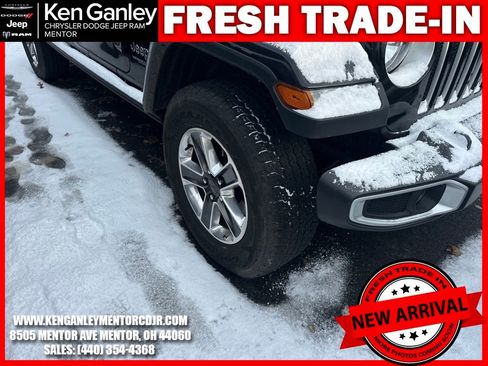 Certified 2022 Jeep Wrangler Unlimited Sahara w/ Cold Weather Group image 11