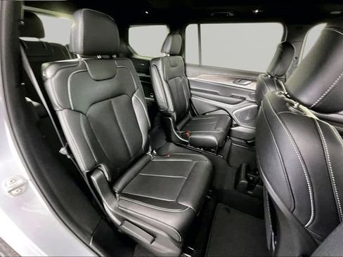 New 2026 Jeep Grand Cherokee L Limited AWD/4WD image 11
