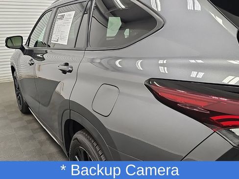 Used 2024 Toyota Highlander XSE FWD image 6