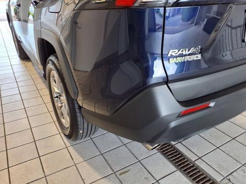 Used 2025 Toyota RAV4 XLE AWD/4WD image 20
