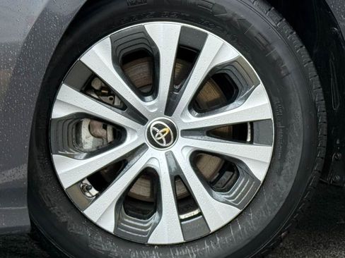 Used 2020 Toyota Prius Prime XLE FWD image 16