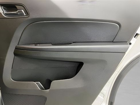 Used 2016 Chevrolet Equinox LT w/ Convenience Package image 13