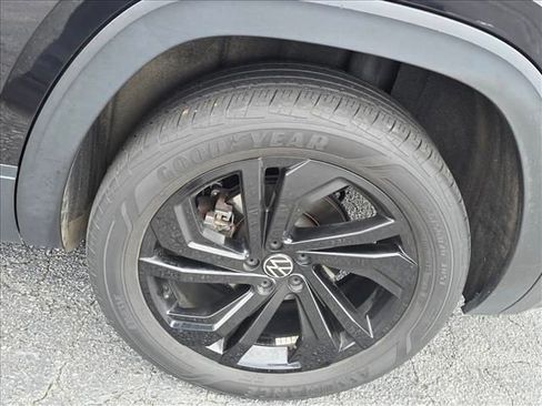 Used 2022 Volkswagen Atlas SE image 15