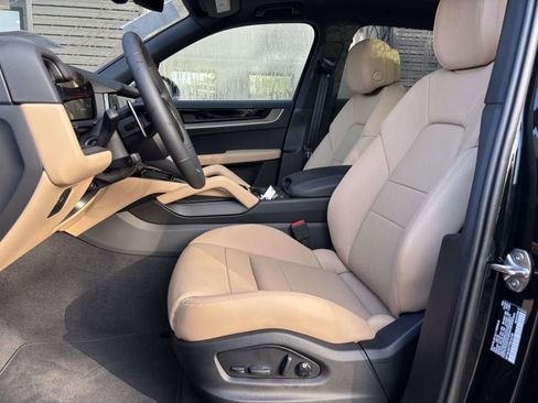 New 2026 Porsche Cayenne S AWD/4WD image 5