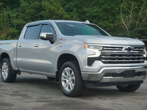 Used 2022 Chevrolet Silverado 1500 LTZ image 11