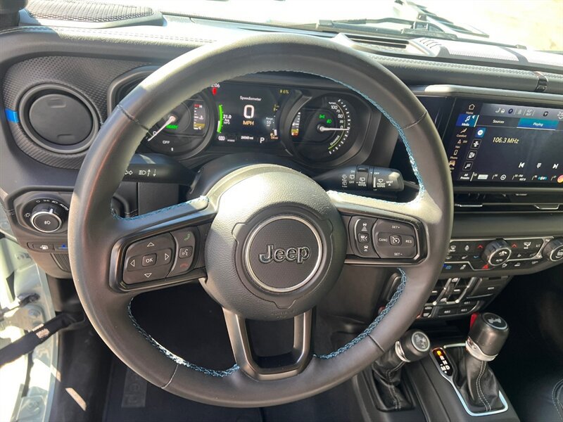 Used 2024 Jeep Wrangler Unlimited Rubicon 4xe AWD/4WD image 29