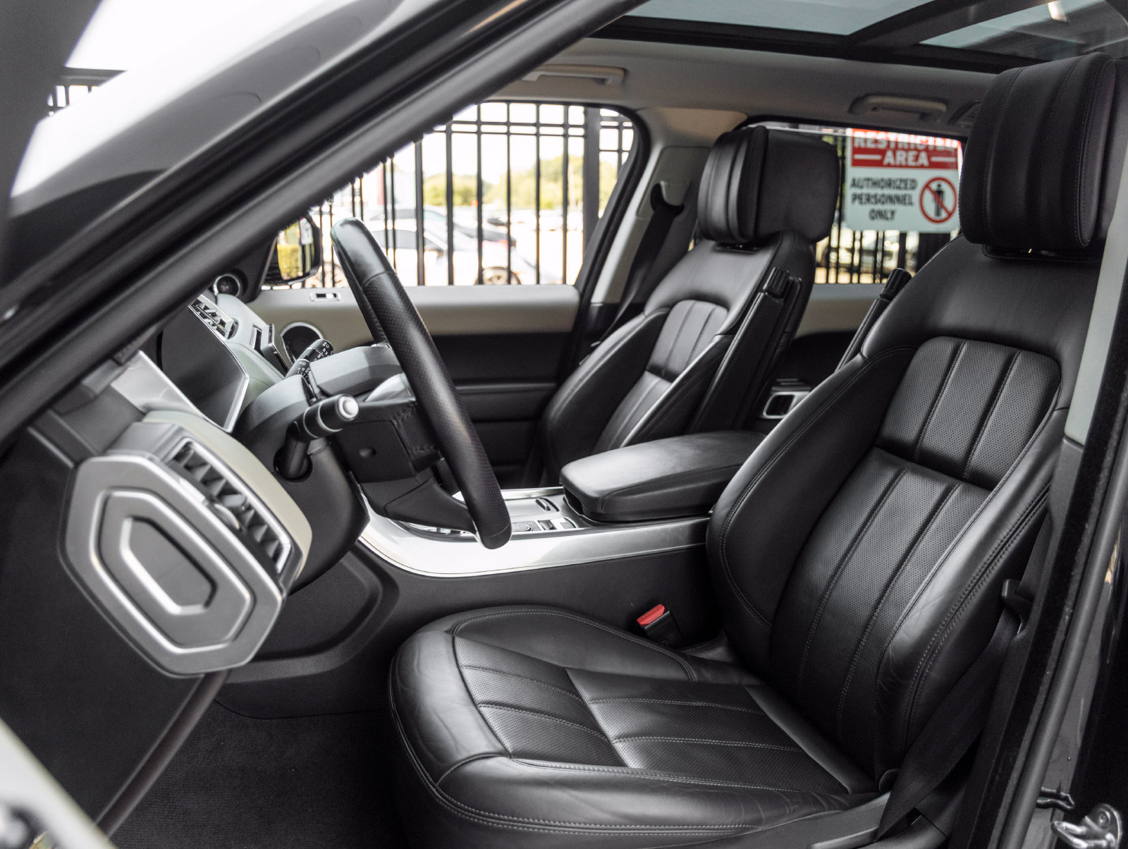Used 2020 Land Rover Range Rover Sport HSE AWD/4WD image 23