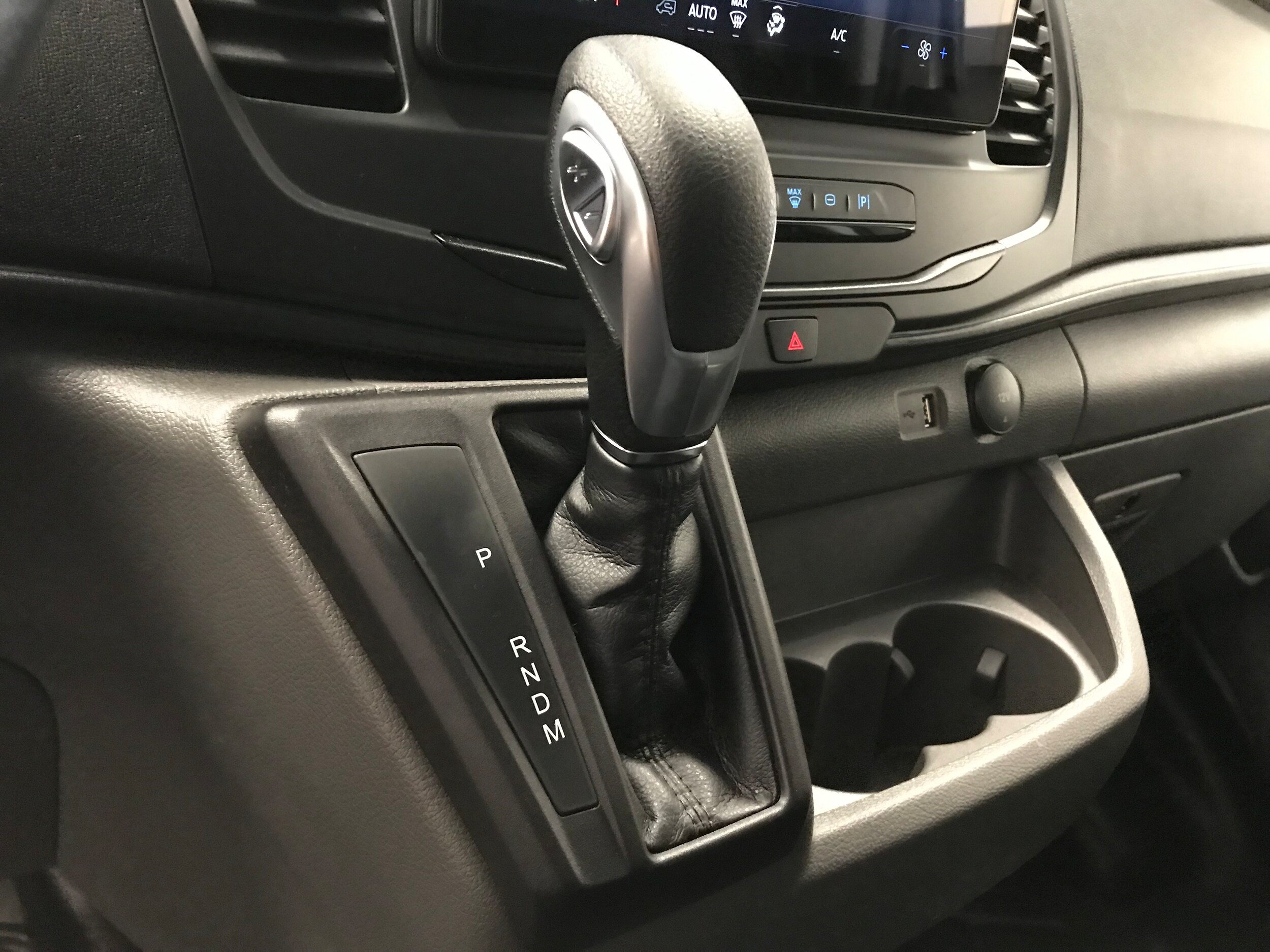 New 2027 Ford Transit 250 Low Roof RWD image 18
