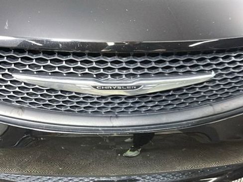 Used 2024 Chrysler Voyager LX FWD image 9