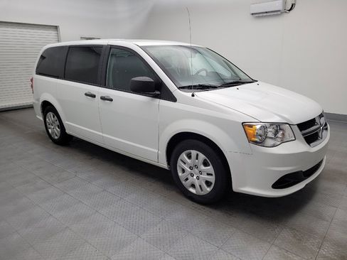 Used 2019 Dodge Grand Caravan SE image 11
