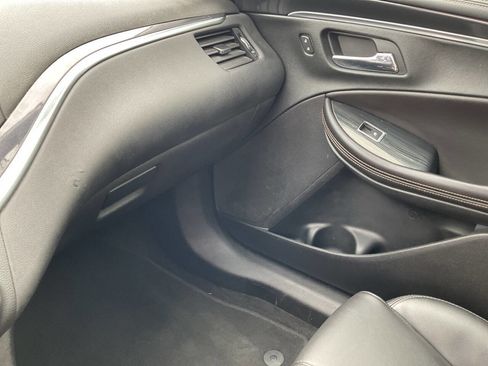 Used 2018 Chevrolet Impala LT image 8