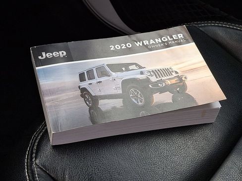 Used 2020 Jeep Wrangler Unlimited Sahara w/ Safety Group AWD/4WD image 24