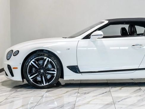Used 2020 Bentley Continental GT AWD/4WD image 18