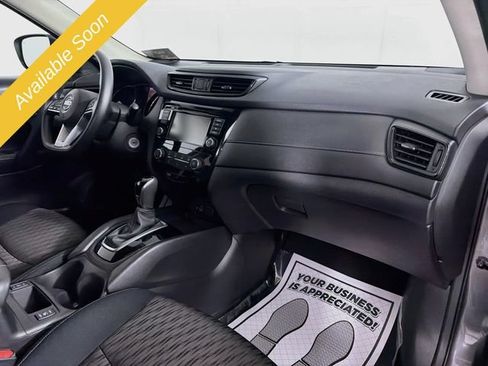 Used 2018 Nissan Rogue S AWD/4WD image 28