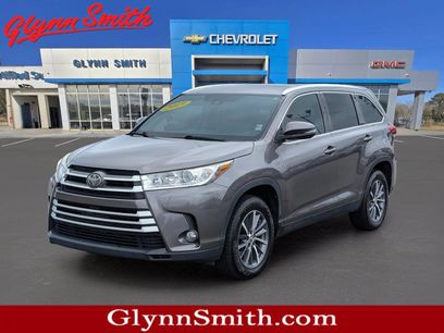 Used 2019 Toyota Highlander SE