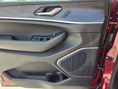 New 2026 Jeep Grand Cherokee L Limited image 22