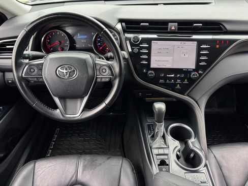 Used 2019 Toyota Camry XSE FWD image 15