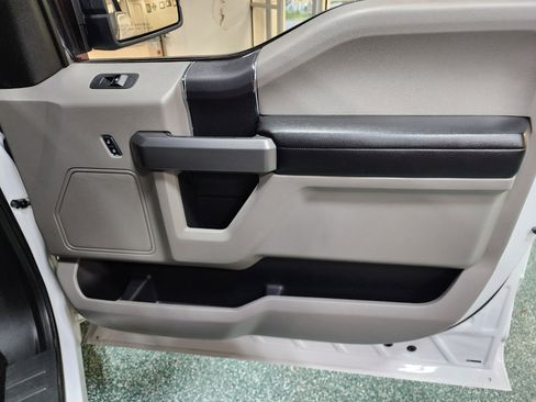 Used 2016 Ford F150 XLT image 26